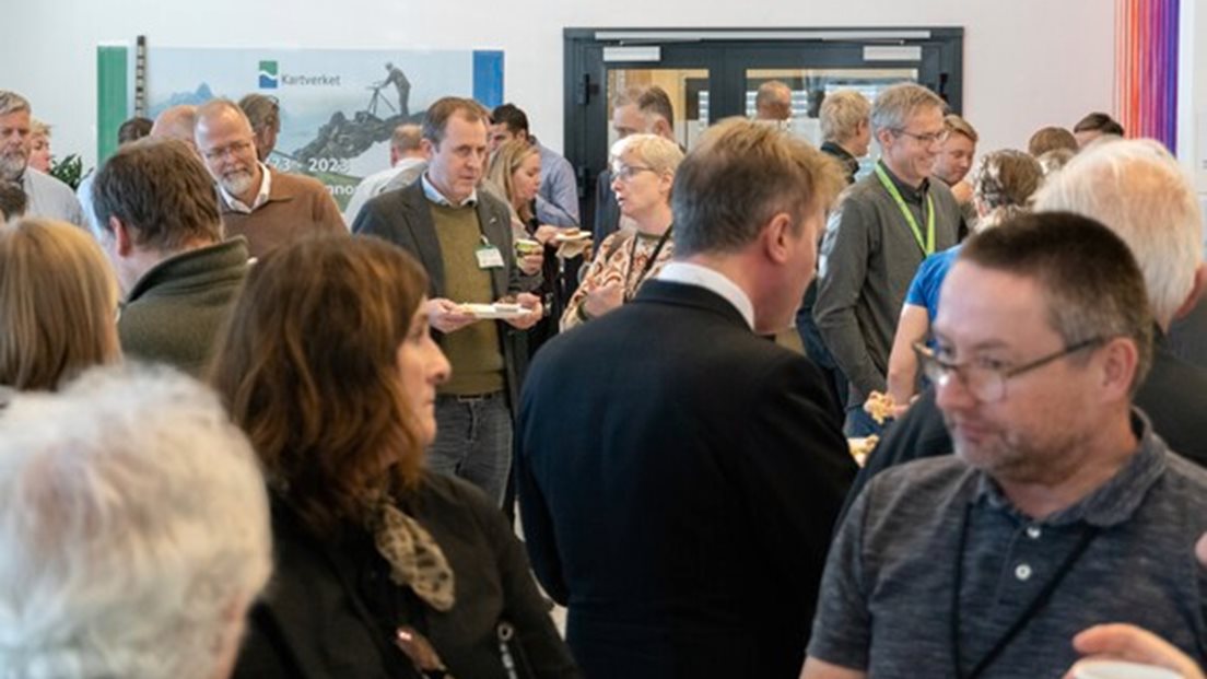 Mingling_pa_sjokartkonferansen_2023_SKV_03487_572_Foto_Sissel_Kanstad.jpg