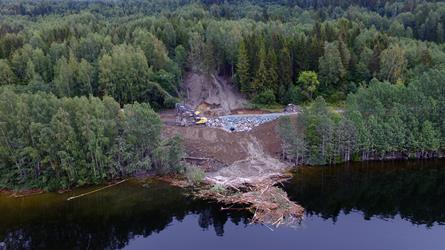 Jordskred og utrast veg