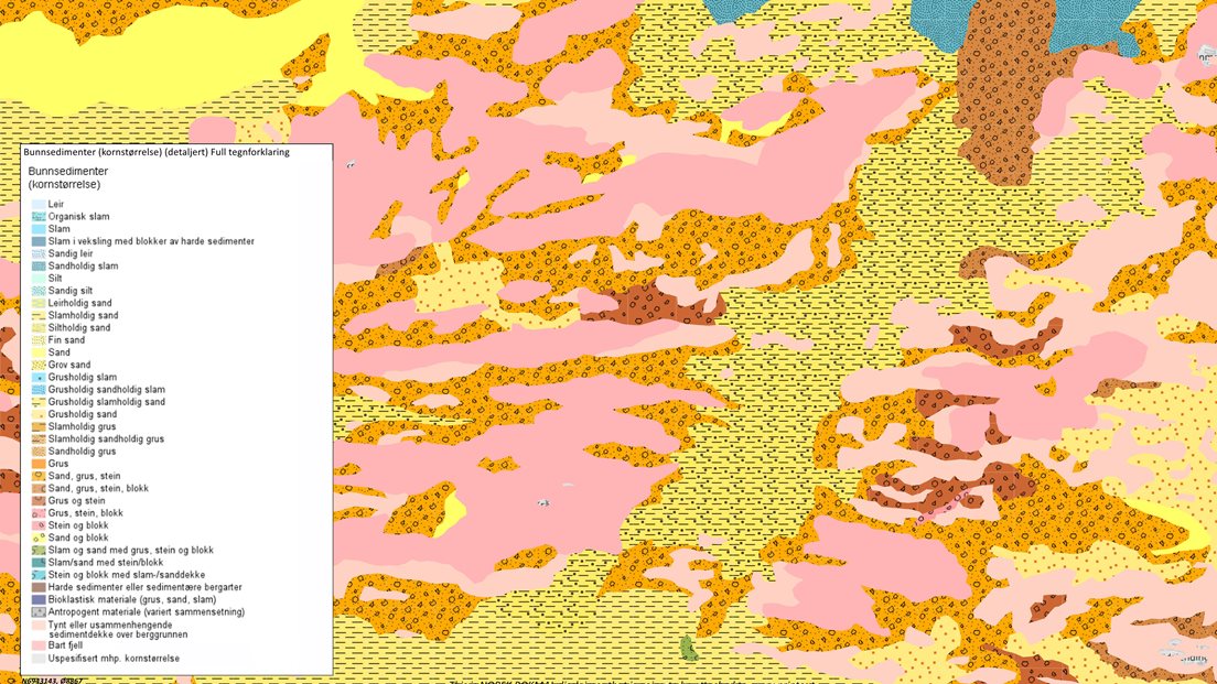 Kartustnitt som viser ulike typer bunnsedimenter i havområde på Møre.