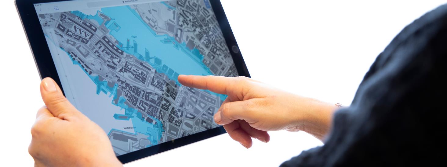 The web tool 'Se havniviå i kart' viewed on a tablet.